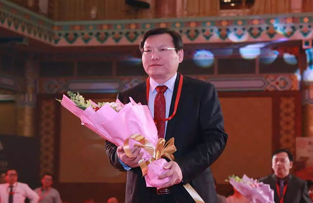 全球湘商高峰論壇暨第七屆中國湘商風云榜在京揭榜—王五星董事長被授予“全球湘商十大風云人物”