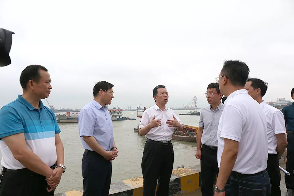 講政治 講擔當 顧大局 可信賴 —— 岳陽市委常委、秘書長談正紅督查桂花園碼頭時給予集團公司高度評價